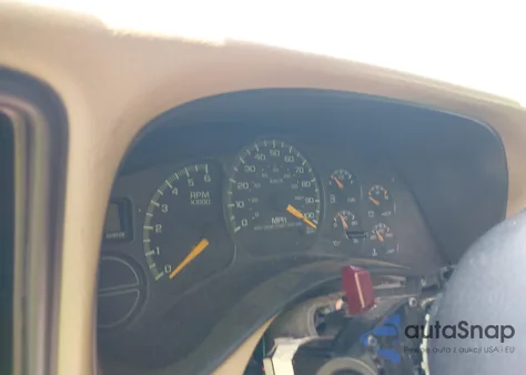 2001 Chevrolet Tahoe Lt z USA, uszkodzony, nr VIN 1GNEC13T11J253789